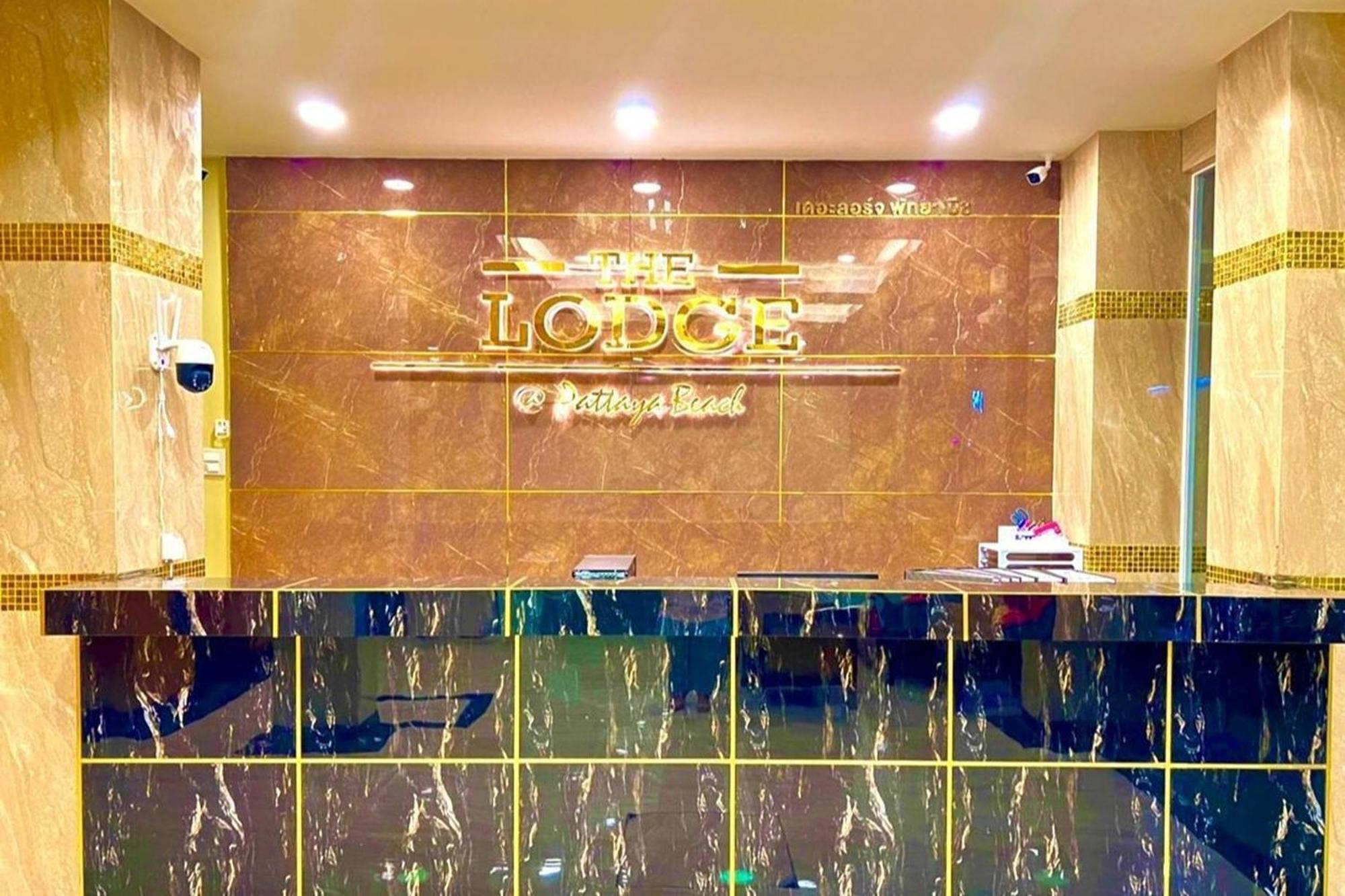 The Lodge Паттайя Экстерьер фото